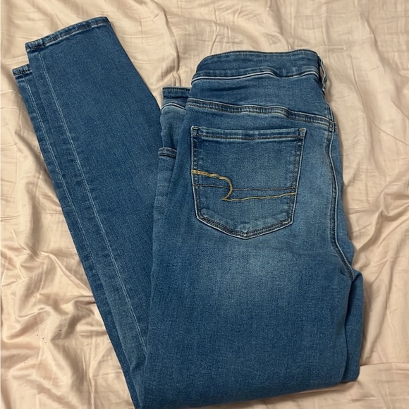 American Eagle Jeans - Picture 1 of 3